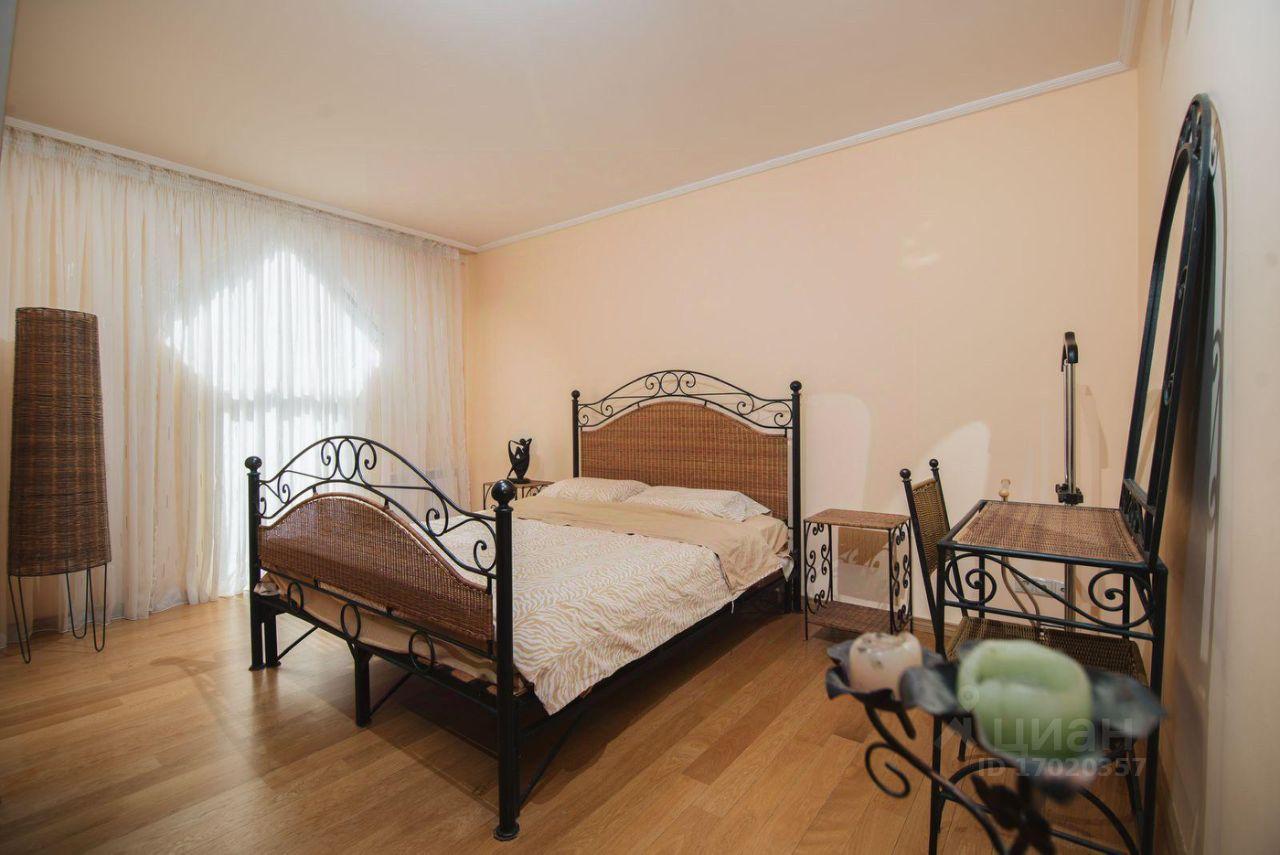 вилла в сочи. снять в аренду сочи ул благодатная посуточно. 65 лет победы 3 адлер. коттеджи в сочи. сочи енисейская улица.